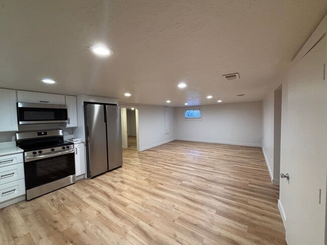 Building Photo - 2396 S 300 E Unit 2