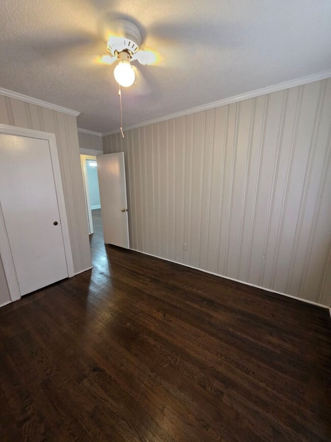 Photo - 107 Creek Dr