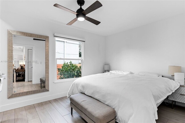 Photo - 6860 SW 37th St