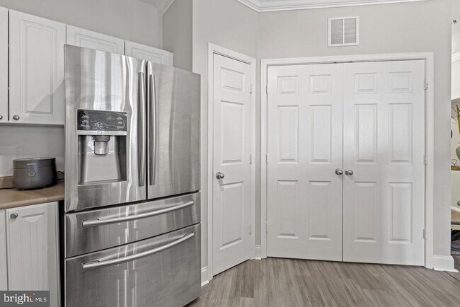 3009 Nicosh Cir Unit 4301