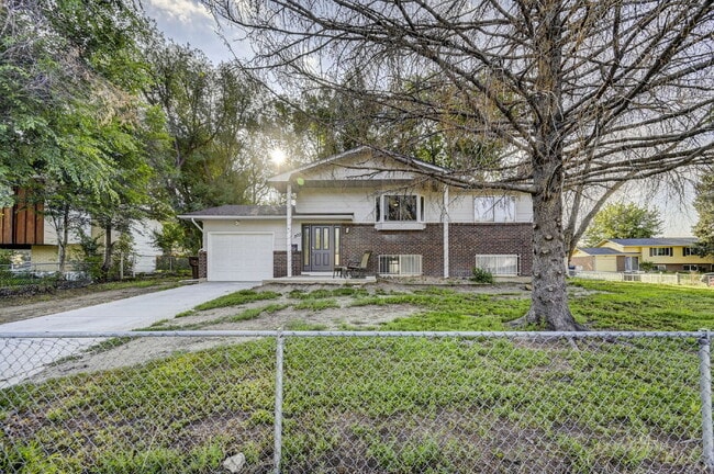 Photo - Charming 4-Bed Home with Bonus Room, Firep...