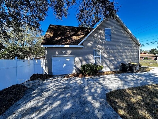 Photo - 7952 118th St