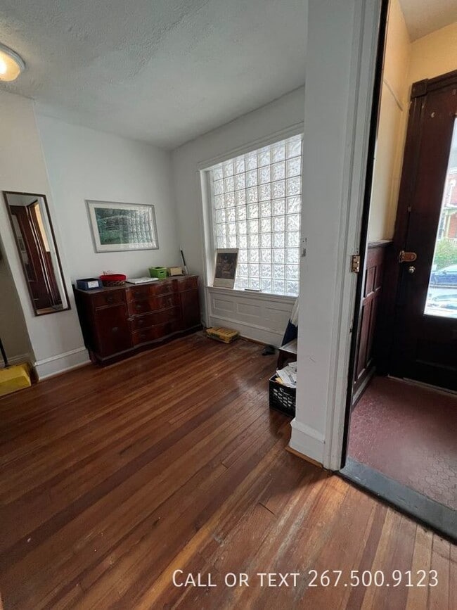 Photo - 236 S 45th St Unit 2R