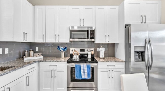 Building Photo - Peaceful 1 Bed Retreat — $1,850 + Up to $1... Unit PAH61 Rental