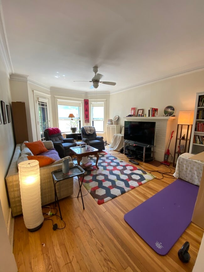 Photo - 5614 N Wayne Ave Unidad Ground Level