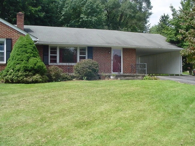 704 McBryde Dr