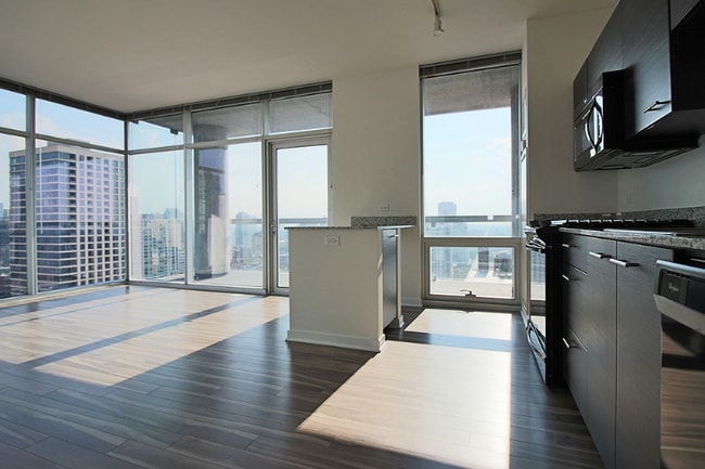 Photo - 865 N La Salle Dr Unit 856 N Lasalle