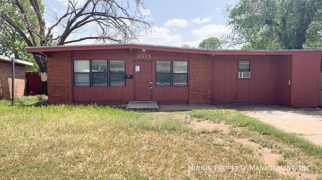 Photo - 2515 62nd St Casa