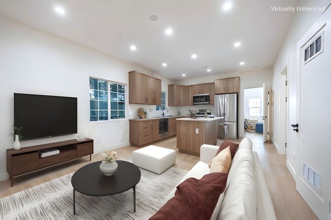 Building Photo - Modern 3-Bedroom in Prime Location | 1.5 M... Unit 4220 Rental