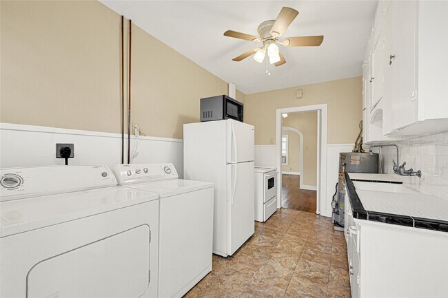 Photo - 4304 Pease St