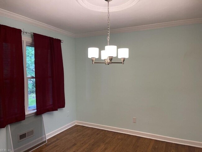 Photo - Camelia Shores