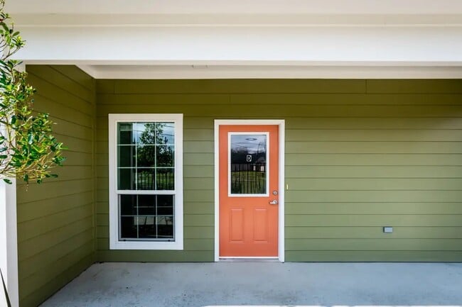 Photo - 715 N 16th St