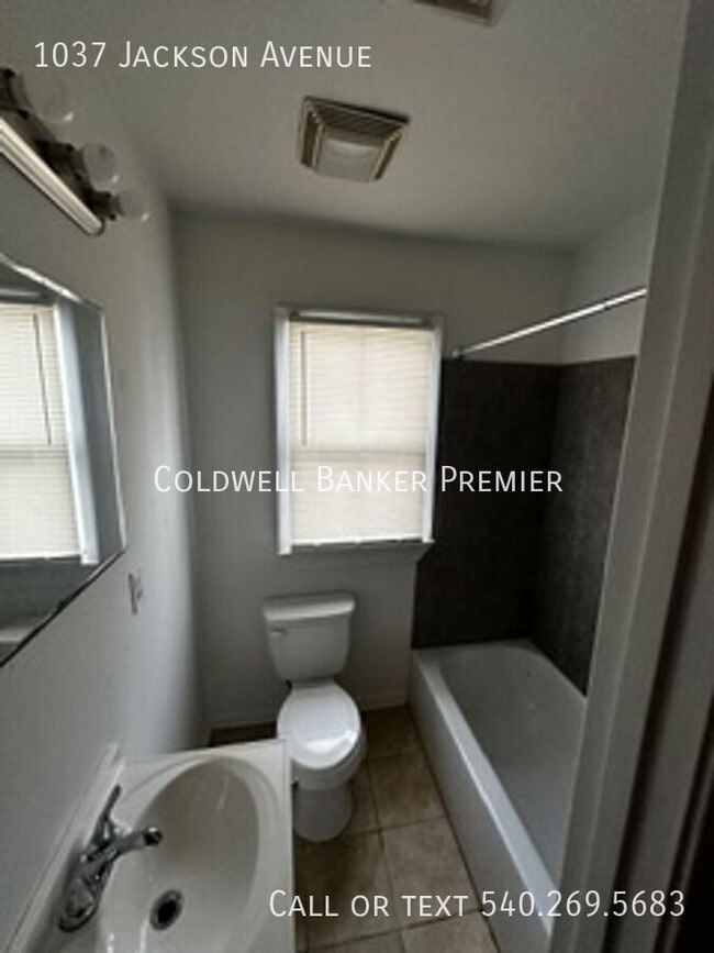 Photo - 1037 Jackson Ave