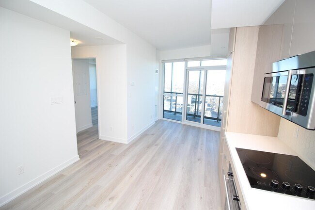 Photo - 50-2050 Ordnance St