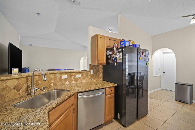 Photo - 3275 Burdock Ave