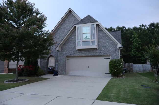Photo - 2043 Springfield Dr House
