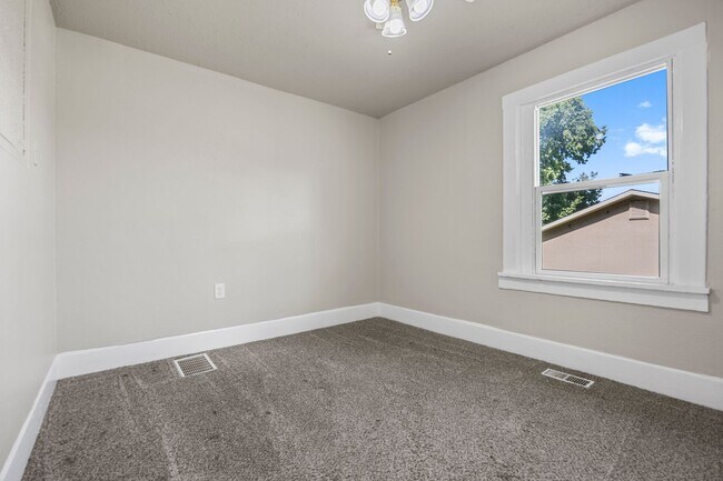 Photo - 3410 Easton Blvd