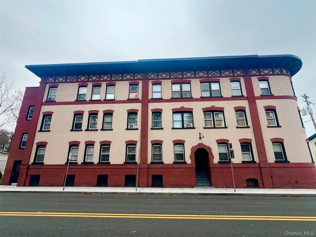 Building Photo - 101 Wickham Ave Unit 1