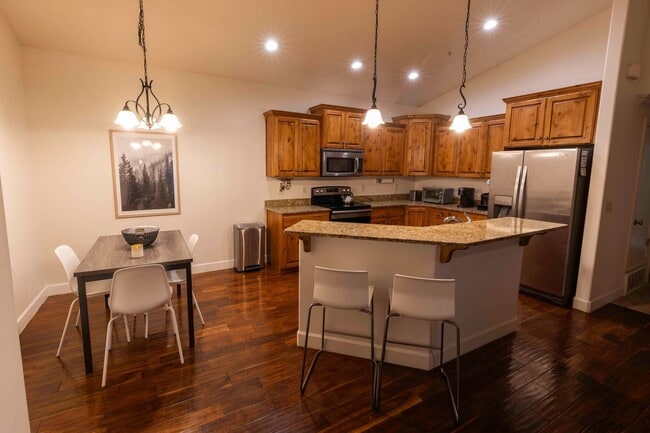 Photo - Torino Tower - 913 Unit 913