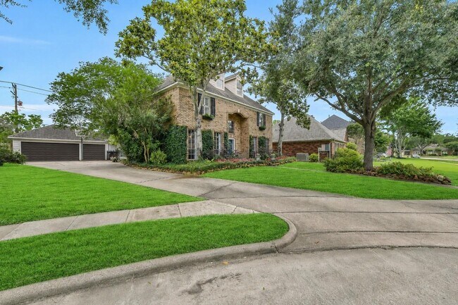 Photo - 2111 Riverside Dr