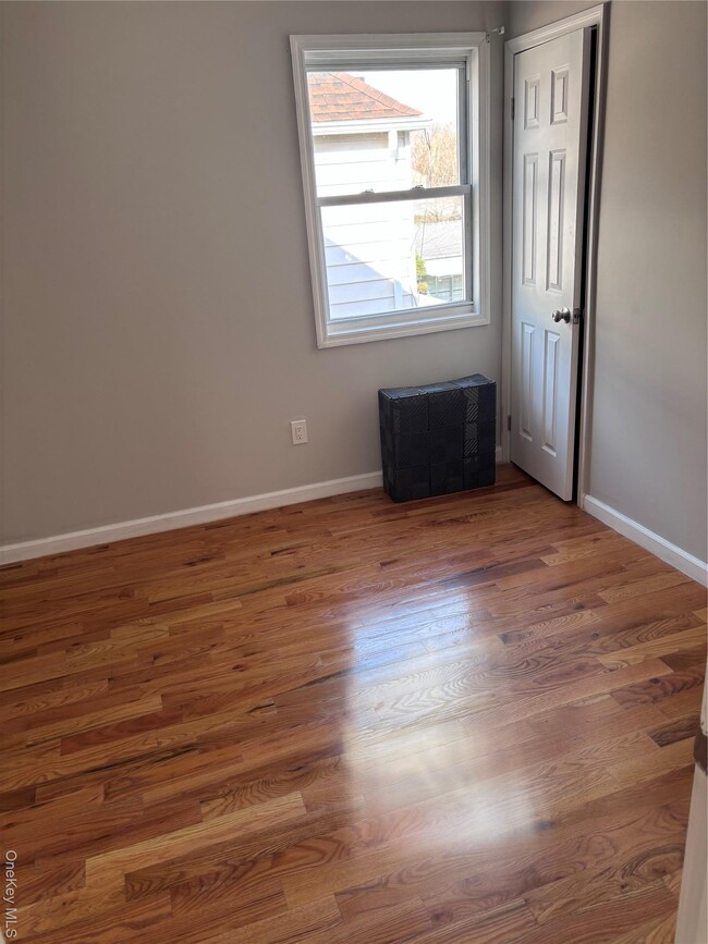 Photo - 115-21 222nd St