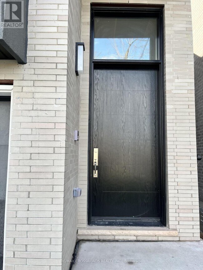 Photo - 790B Midland Ave
