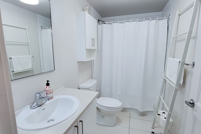 Photo - 2085 Av. Papineau Unit 305