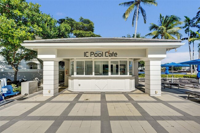 Photo - 21150 Point Pl Unit 406