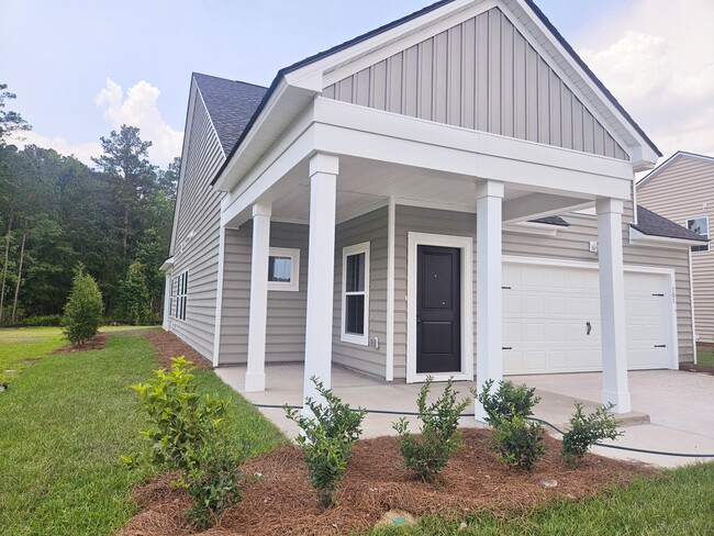 Photo - 101 Bluebell Way