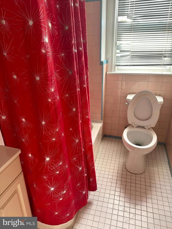 Photo - 1629 Murdoch Rd