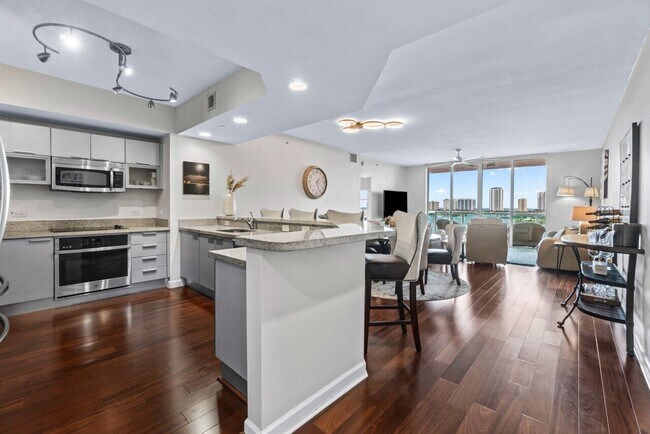 Photo - 2640 Lake Shore Dr Unit 908