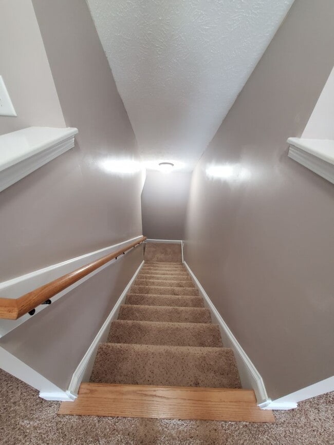 Photo - 2244 Lakedale Dr