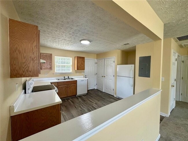 Photo - 655 Baron Dr