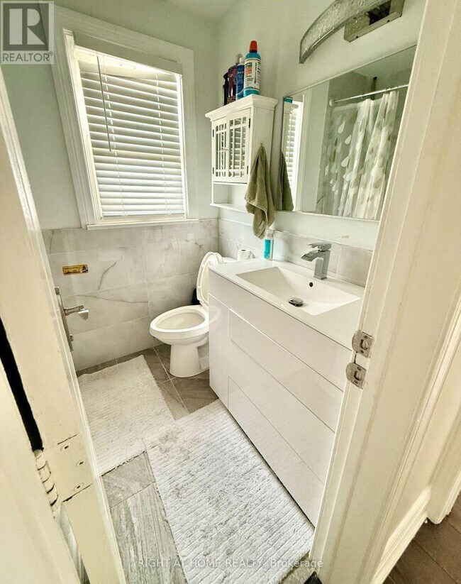 Photo - 53 Garthdale Ct