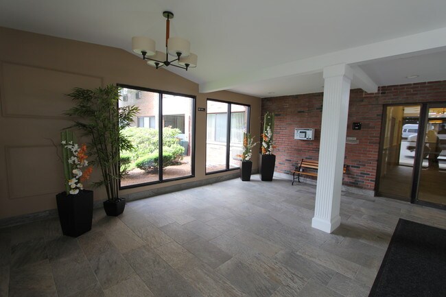 Photo - Hamilton Oaks