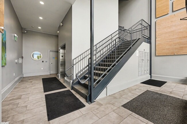 600 7th St NW Unit 213