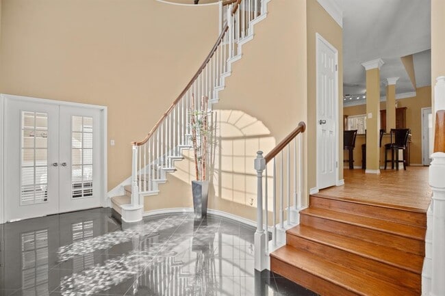 Photo - 6108 Cape Coral Dr