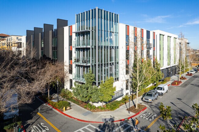Building Photo - Levare Rental