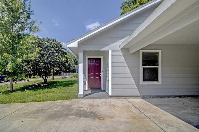 Photo - 1022 Jeff St