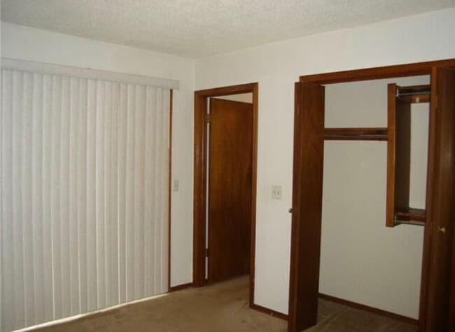 8502 Brookline Pl