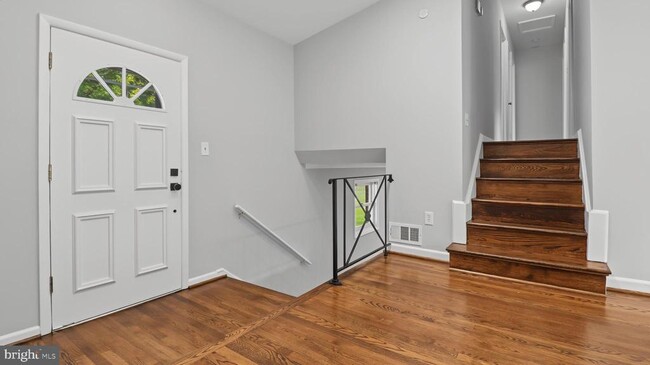 Photo - 11419 Lund Pl