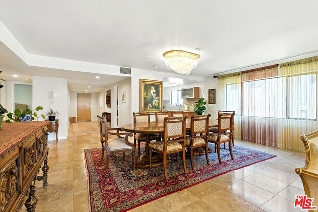 Photo - 1310 S Roxbury Dr Unit 201