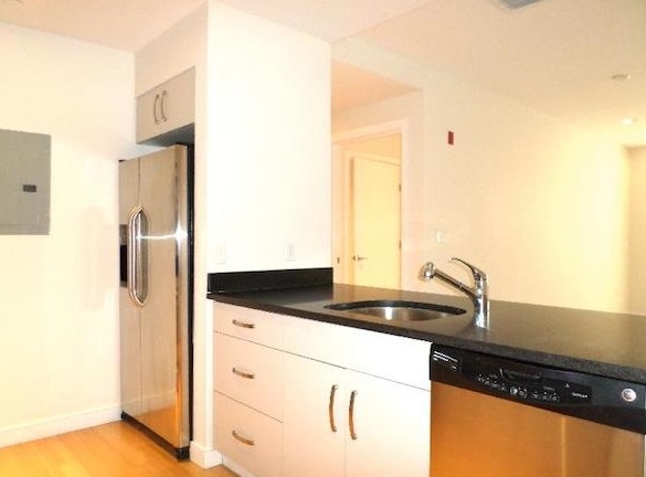 Photo - 650 Albany St Unidad #406