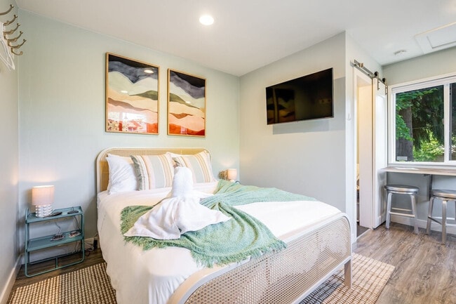 Photo - 8725 29th Ave NW Unidad ID1035884P