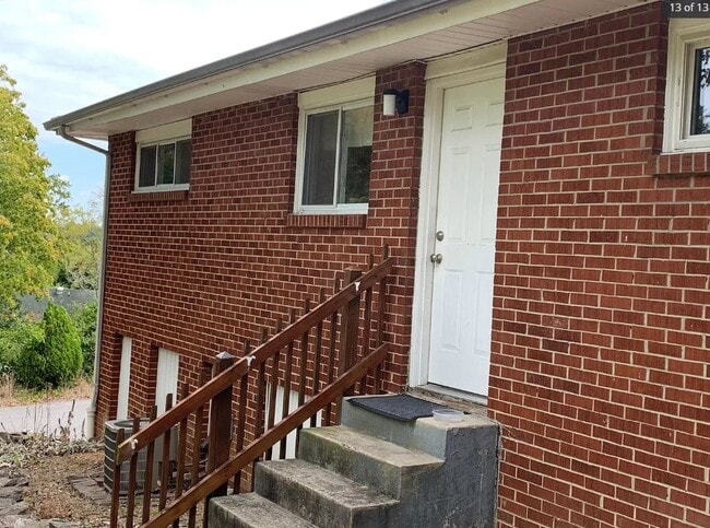 Photo - 301 Wygoda Cir