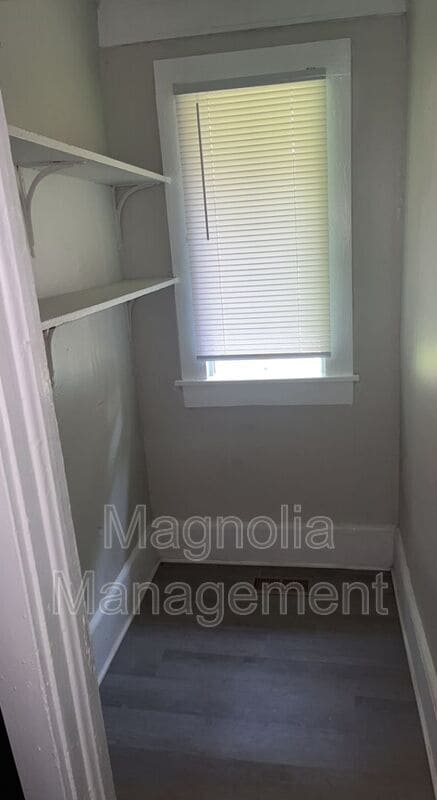 Photo - 216 Walnut St