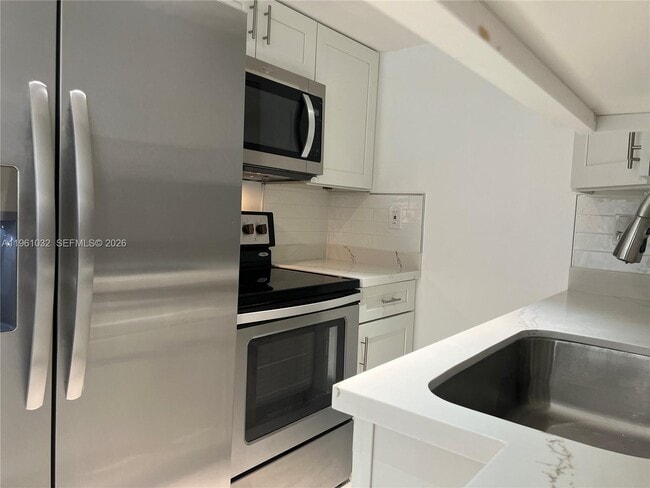 Photo - 8609 SW 68th Ct Unit 2