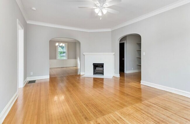 Photo - 910 Lake St Unit 1