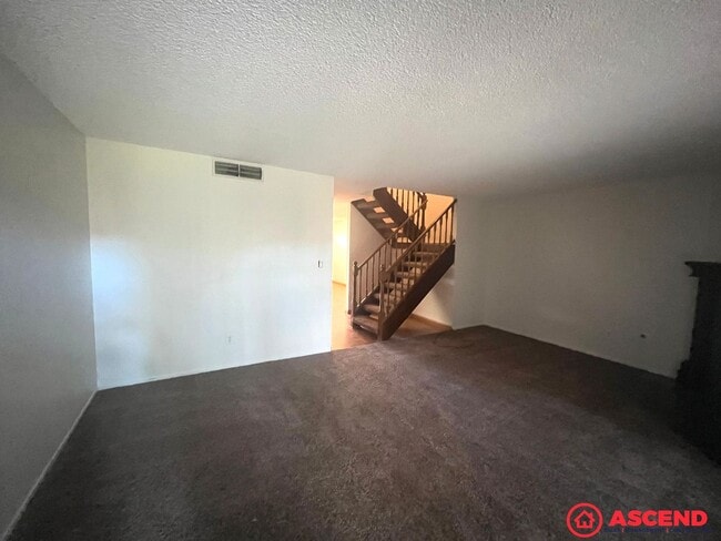 Photo - Stunning 3BD/2.5BA Condo in Bakersfield's 93309 — HOA Community & Move-In Ready!