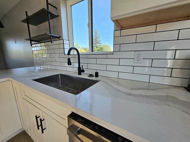Photo - 3604 52nd St